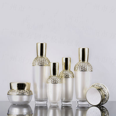 Acrylic 50ml Large Refillable Shampoo Bottles Plastic Cosmetic